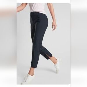 Athleta Stellar Crop Trouser.  Ladies size 4p
